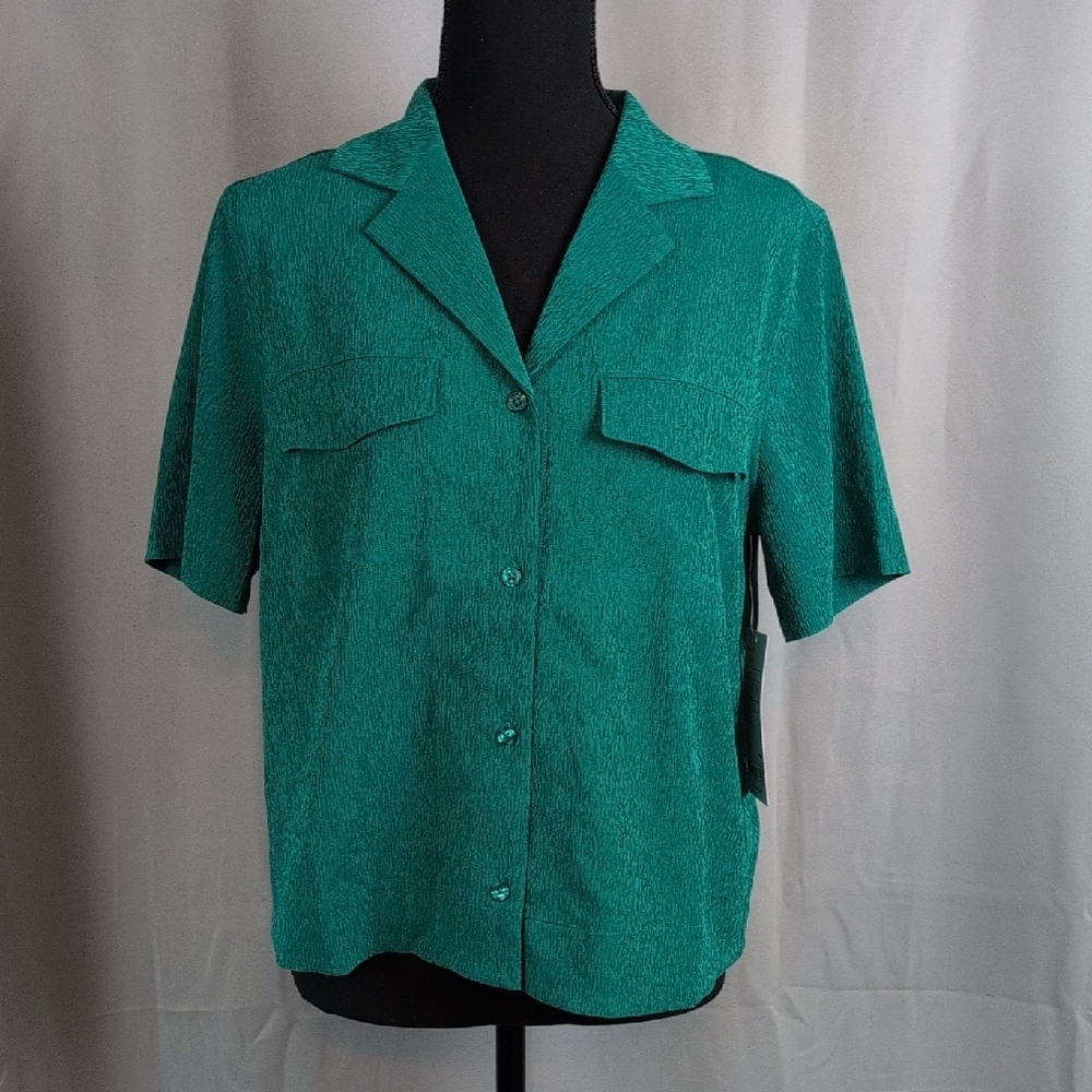 Athleta Green Button-Down Shirt‎ for Women